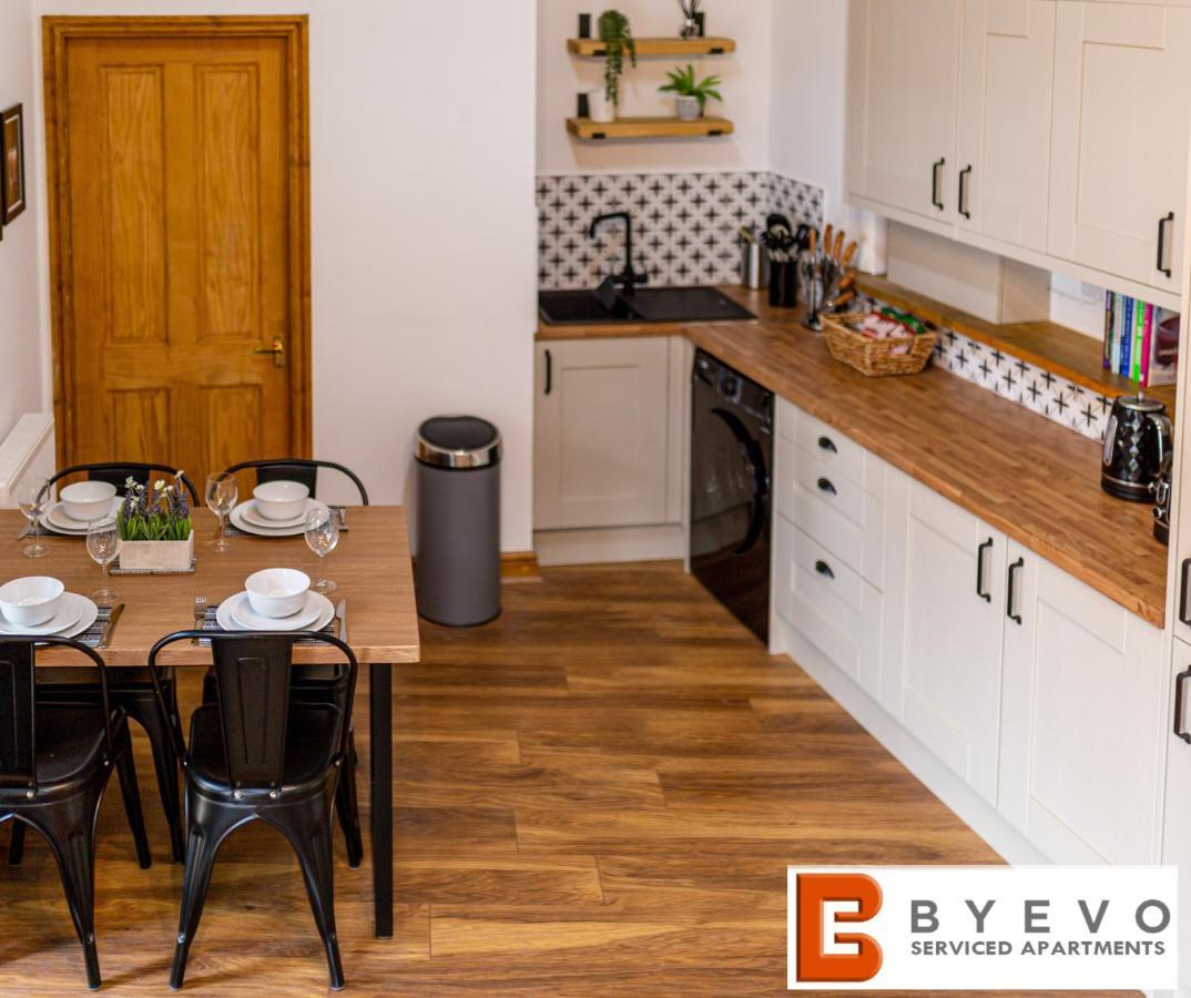 Byevo Oswestry Barn - Quirky Romantic Retreat Or Cosy Contractor Base Экстерьер фото